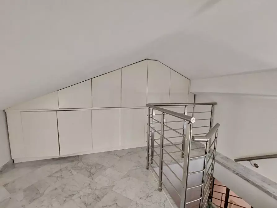 Immagine 29 di Mansarda in vendita  a Viareggio