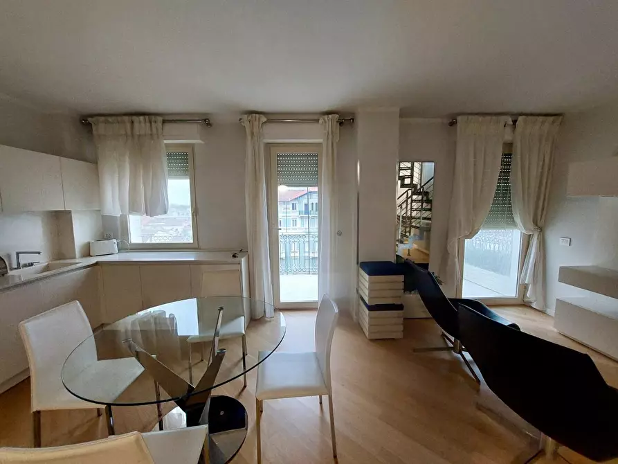 Immagine 5 di Mansarda in vendita  a Viareggio