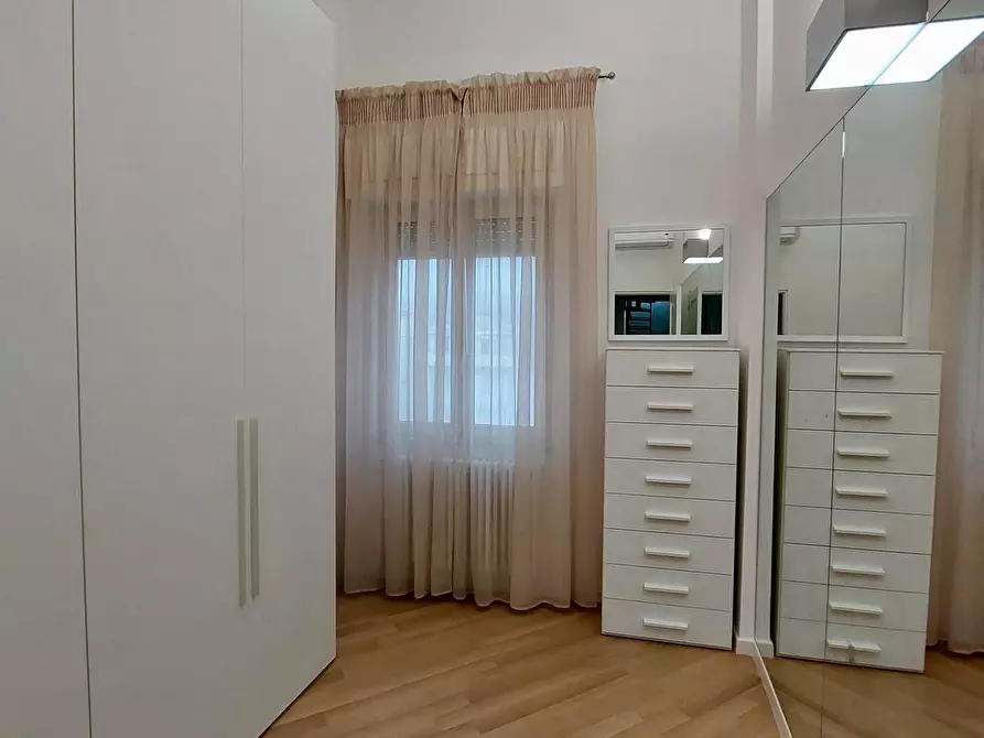 Immagine 15 di Mansarda in vendita  a Viareggio