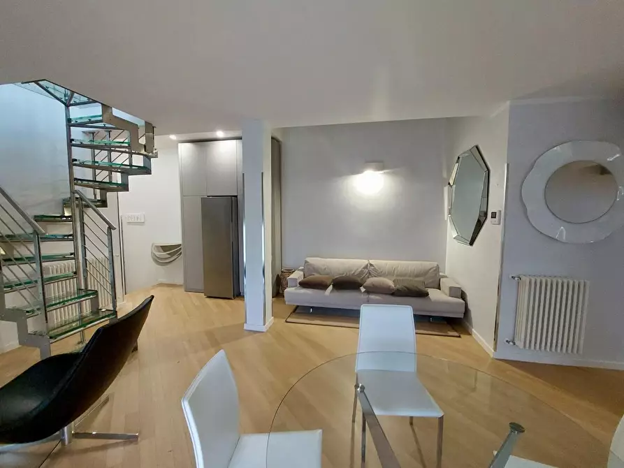 Immagine 3 di Mansarda in vendita  a Viareggio