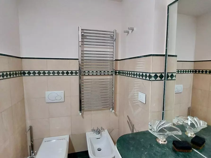 Immagine 20 di Mansarda in vendita  a Viareggio