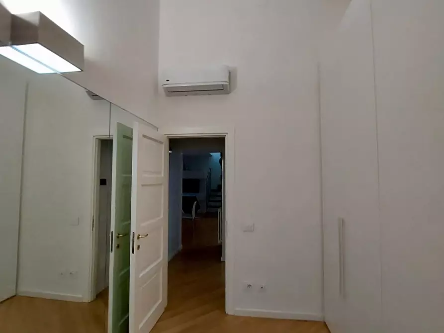 Immagine 16 di Mansarda in vendita  a Viareggio