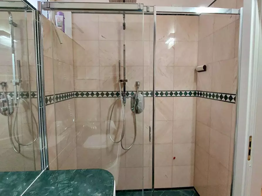 Immagine 19 di Mansarda in vendita  a Viareggio