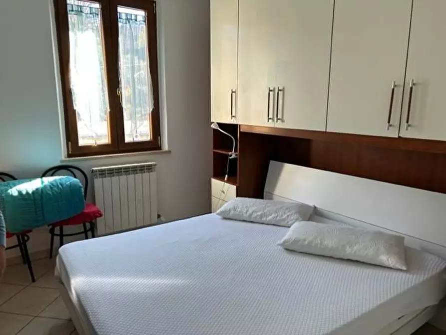 Immagine 5 di Appartamento in vendita  a Siena