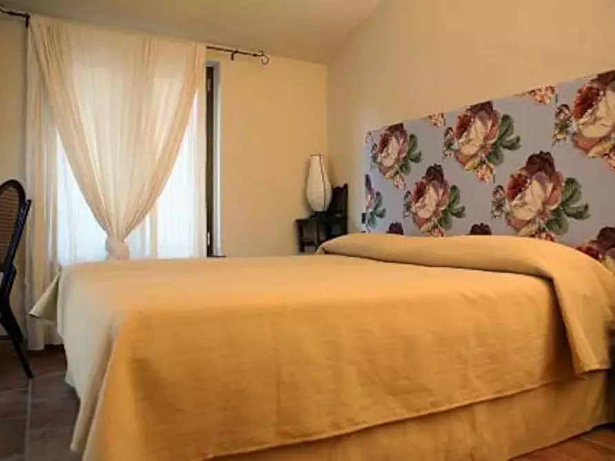 Immagine 7 di Palazzo in vendita  a Carrodano