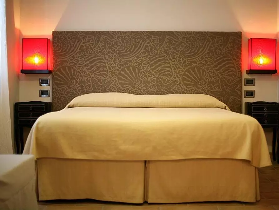 Immagine 12 di Palazzo in vendita  a Carrodano