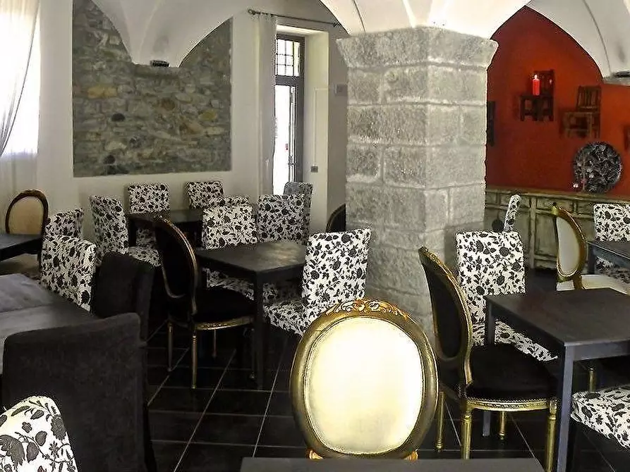 Immagine 6 di Palazzo in vendita  a Carrodano