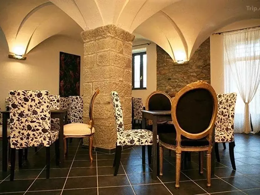 Immagine 3 di Palazzo in vendita  a Carrodano