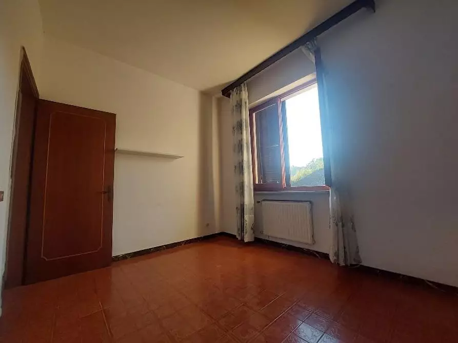 Immagine 24 di Casa semindipendente in vendita  a Massa