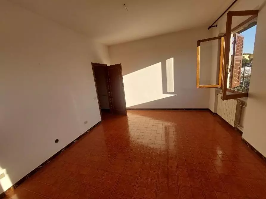 Immagine 20 di Casa semindipendente in vendita  a Massa