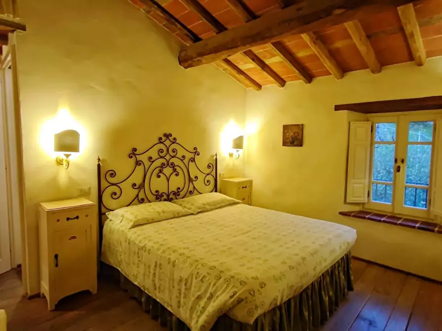 Immagine 3 di Rustico / casale in vendita  a Camaiore