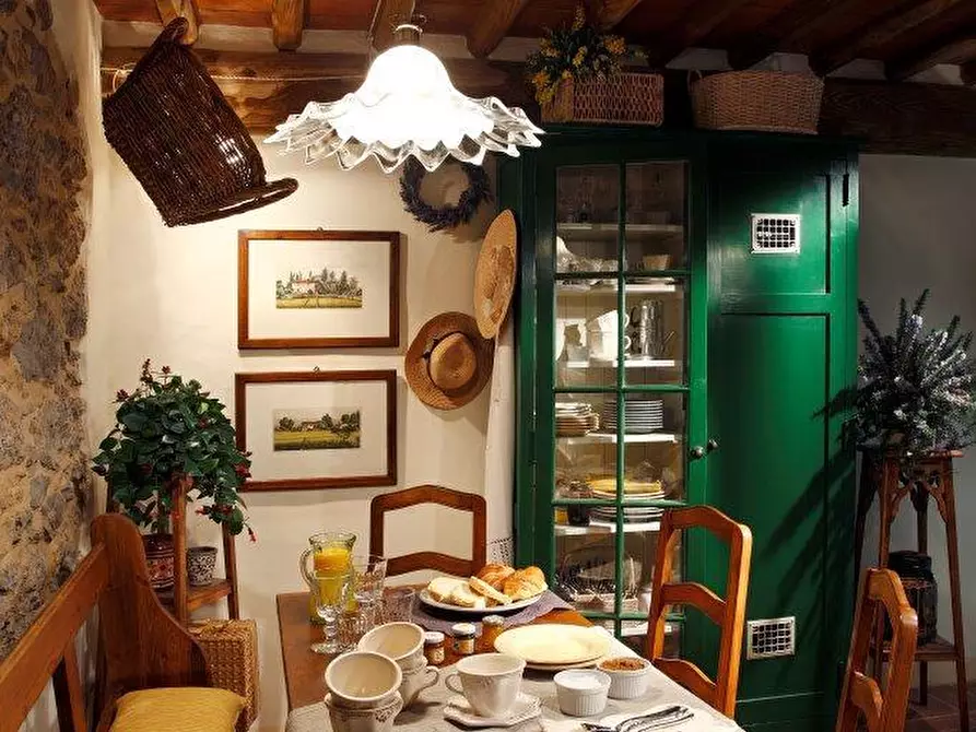 Immagine 36 di Rustico / casale in vendita  a Camaiore