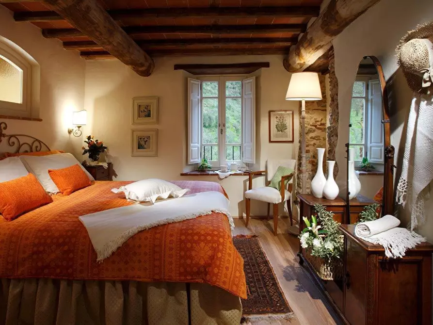 Immagine 34 di Rustico / casale in vendita  a Camaiore