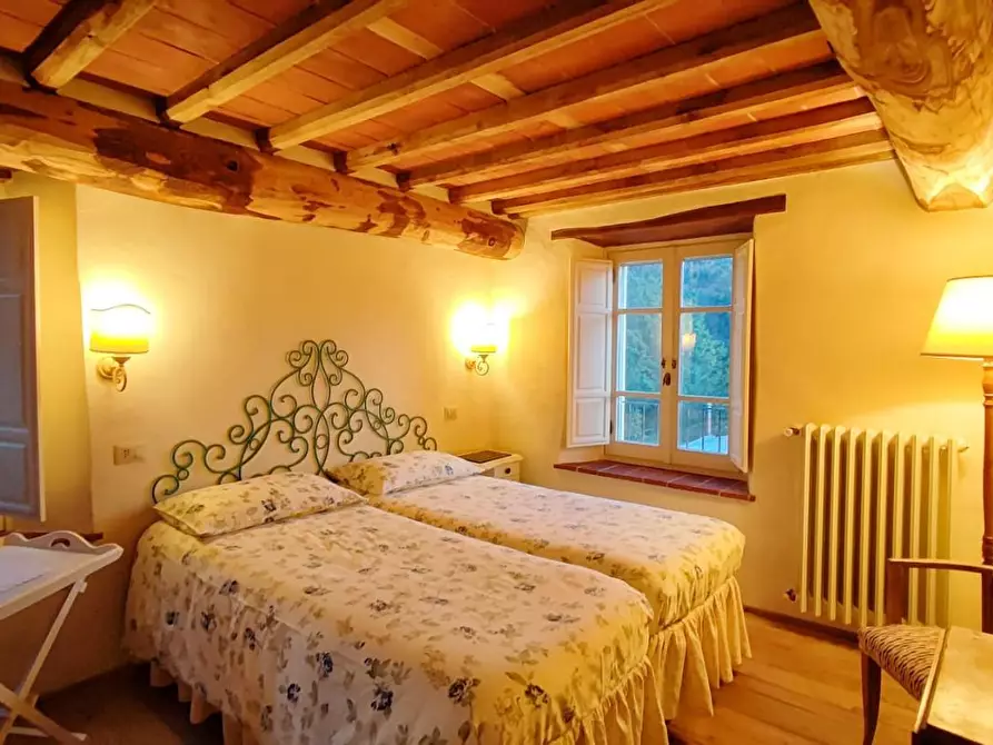 Immagine 16 di Rustico / casale in vendita  a Camaiore