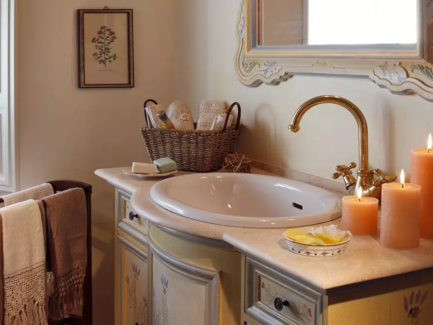 Immagine 35 di Rustico / casale in vendita  a Camaiore