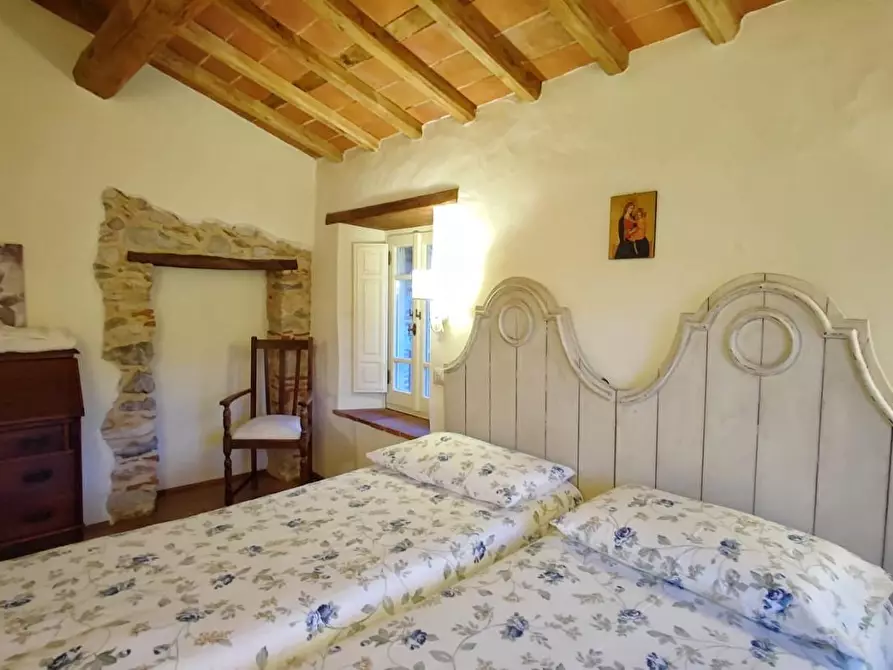 Immagine 7 di Rustico / casale in vendita  a Camaiore