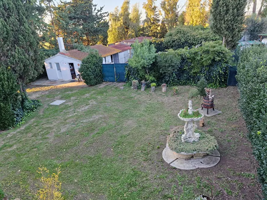 Immagine 33 di Porzione di casa in vendita  a Piombino