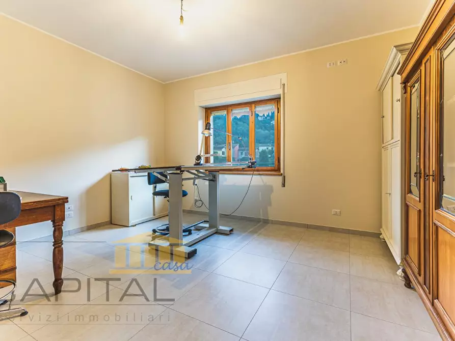 Immagine 13 di Porzione di casa in vendita  a Capannori