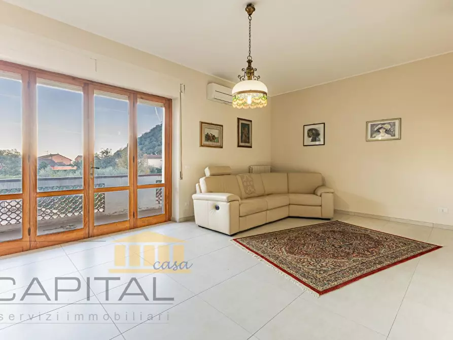 Immagine 2 di Porzione di casa in vendita  a Capannori