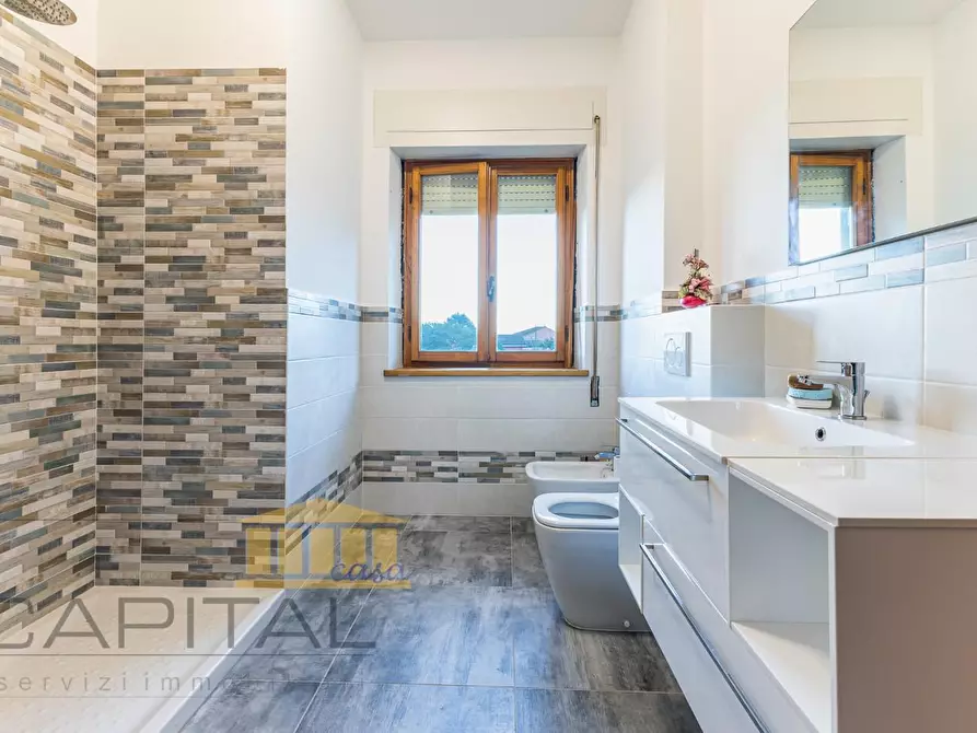 Immagine 12 di Porzione di casa in vendita  a Capannori