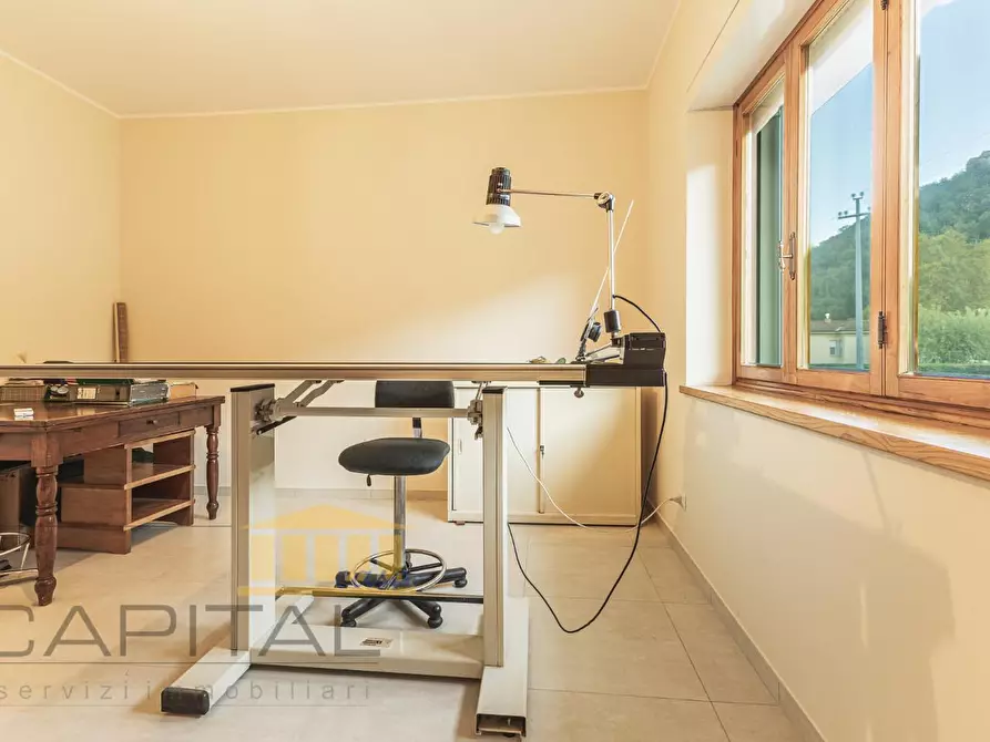 Immagine 14 di Porzione di casa in vendita  a Capannori