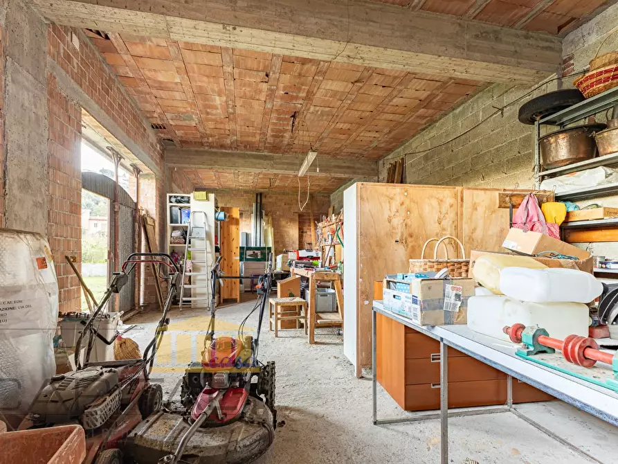 Immagine 25 di Porzione di casa in vendita  a Capannori