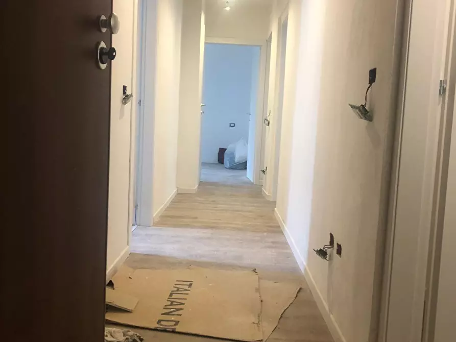 Immagine 12 di Appartamento in vendita  a Viareggio