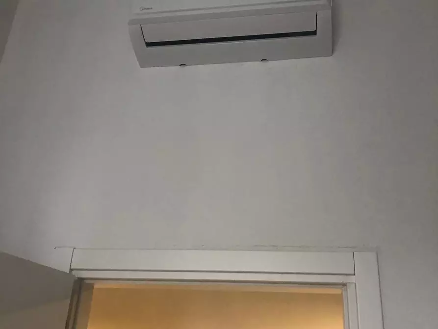 Immagine 4 di Appartamento in vendita  a Viareggio