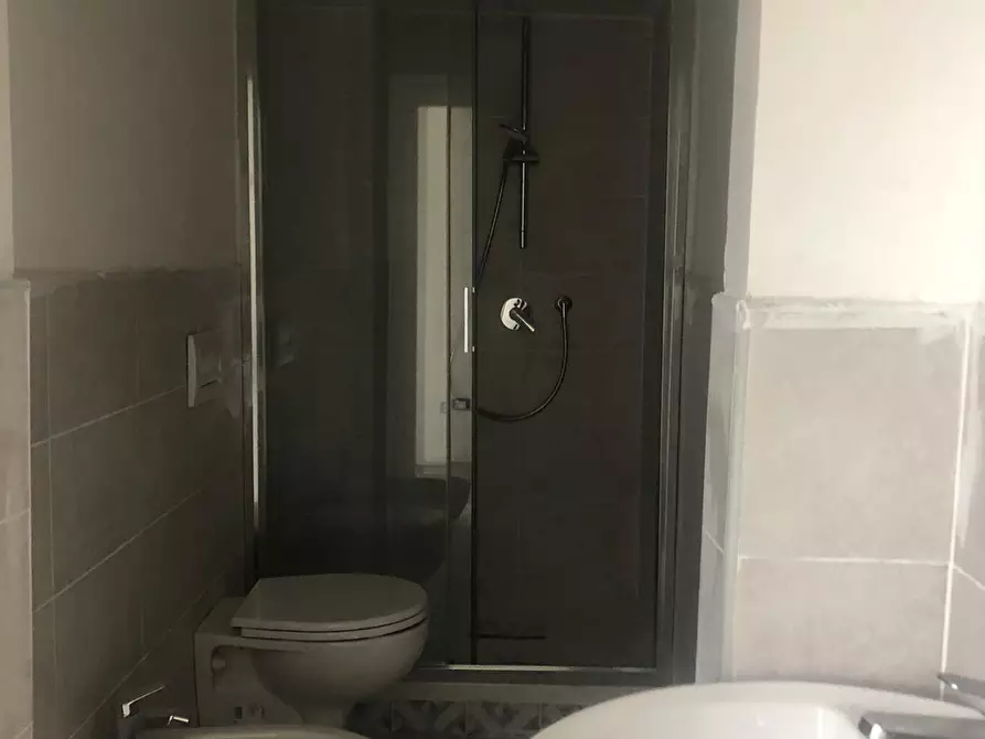 Immagine 9 di Appartamento in vendita  a Viareggio