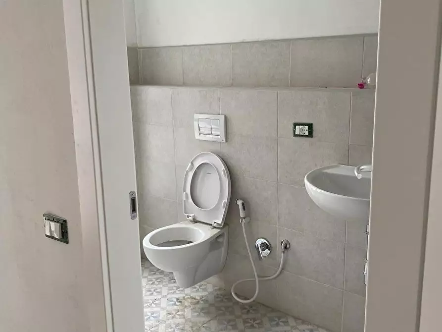 Immagine 16 di Appartamento in vendita  a Viareggio