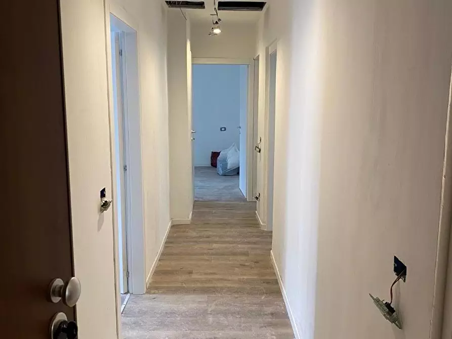 Immagine 20 di Appartamento in vendita  a Viareggio