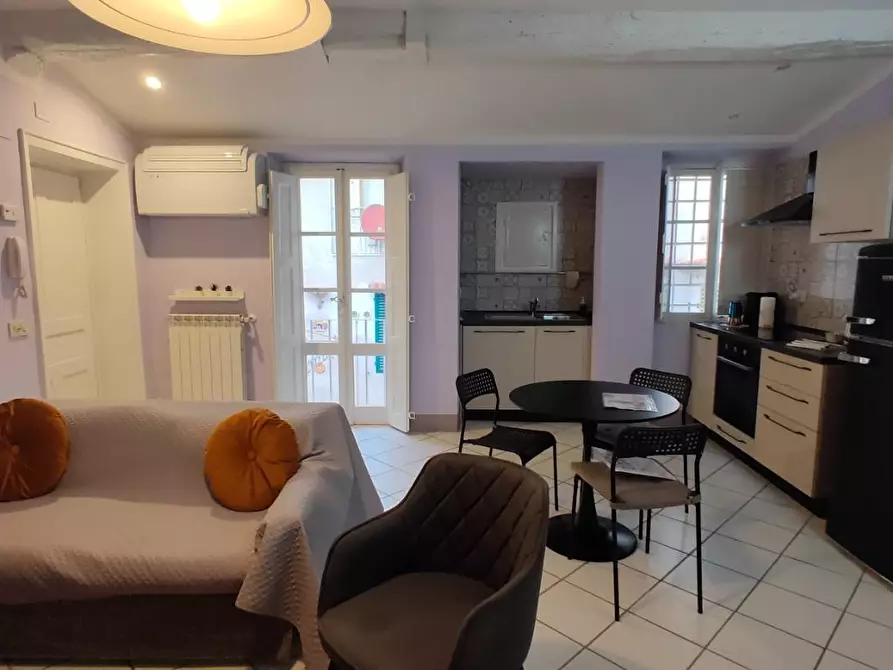 Immagine 28 di Appartamento in vendita  a Lucca