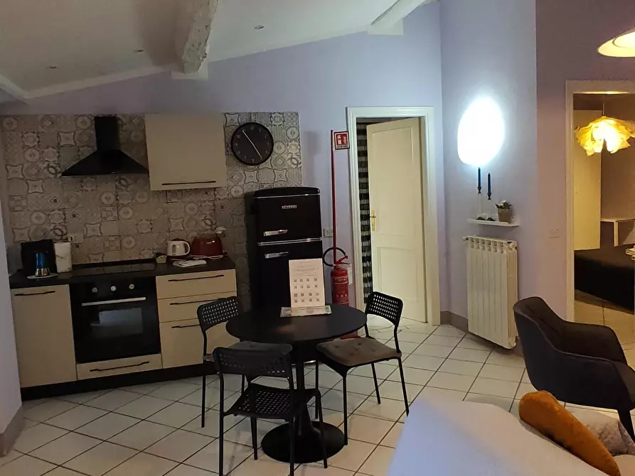 Immagine 12 di Appartamento in vendita  a Lucca