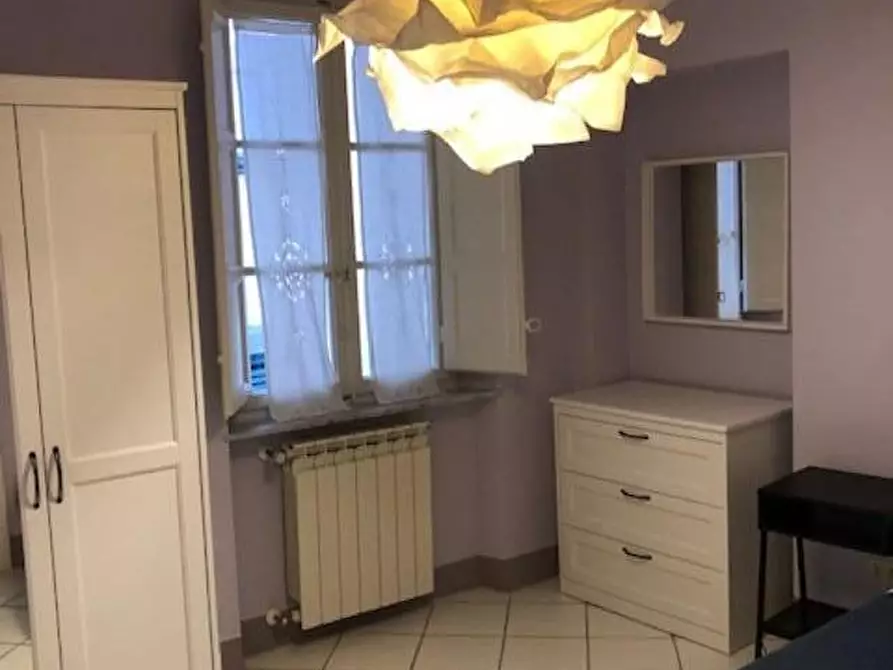 Immagine 4 di Appartamento in vendita  a Lucca