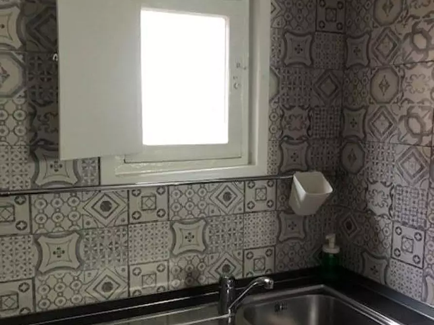 Immagine 9 di Appartamento in vendita  a Lucca