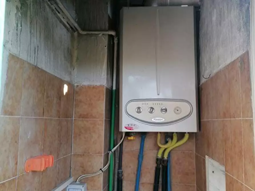 Immagine 5 di Appartamento in vendita  a Carrara