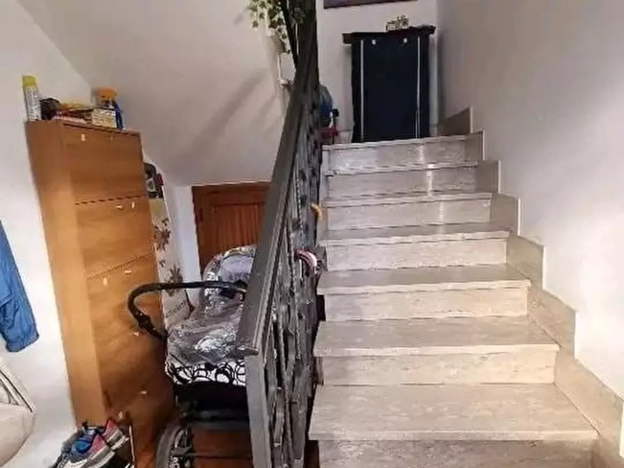 Immagine 7 di Porzione di casa in vendita  a Massa