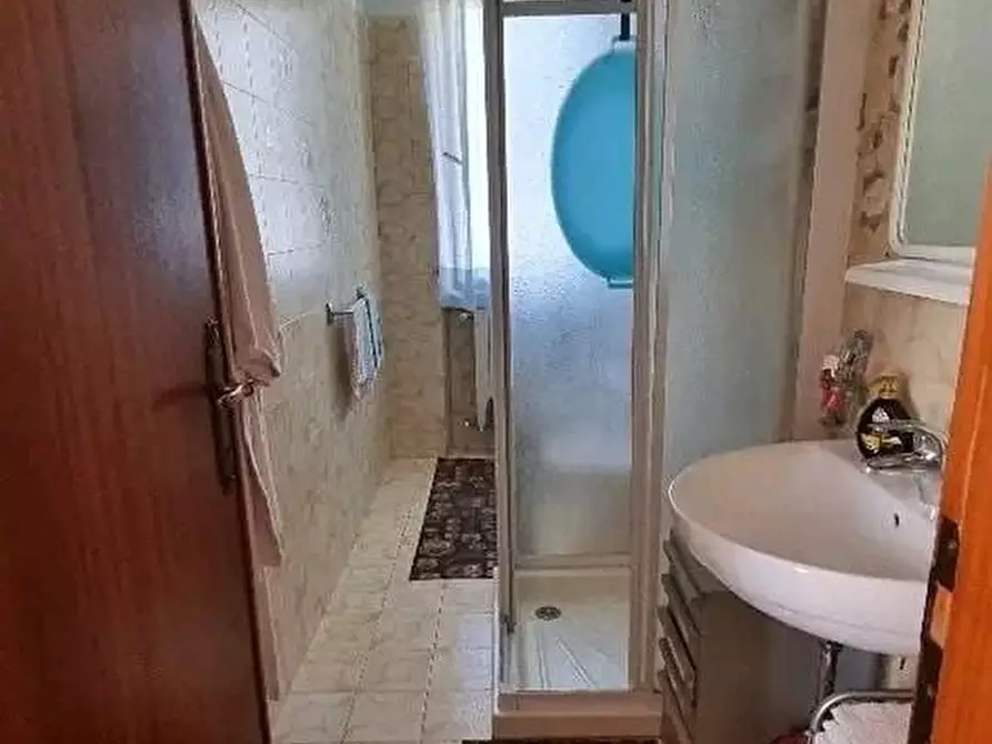 Immagine 9 di Porzione di casa in vendita  a Massa