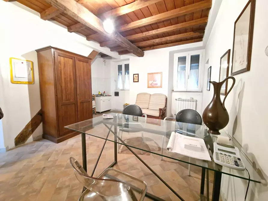 Immagine 9 di Appartamento in vendita  a Carrara