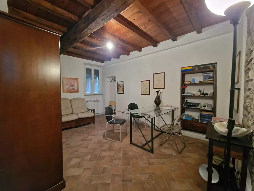 Immagine 8 di Appartamento in vendita  a Carrara