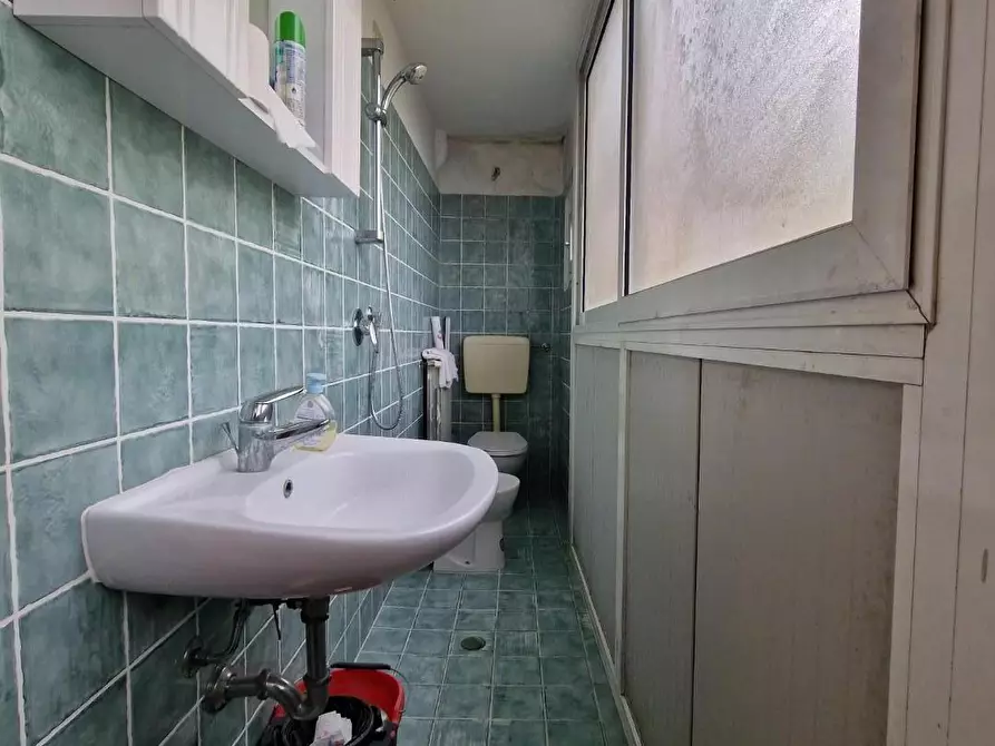 Immagine 2 di Appartamento in vendita  a Carrara