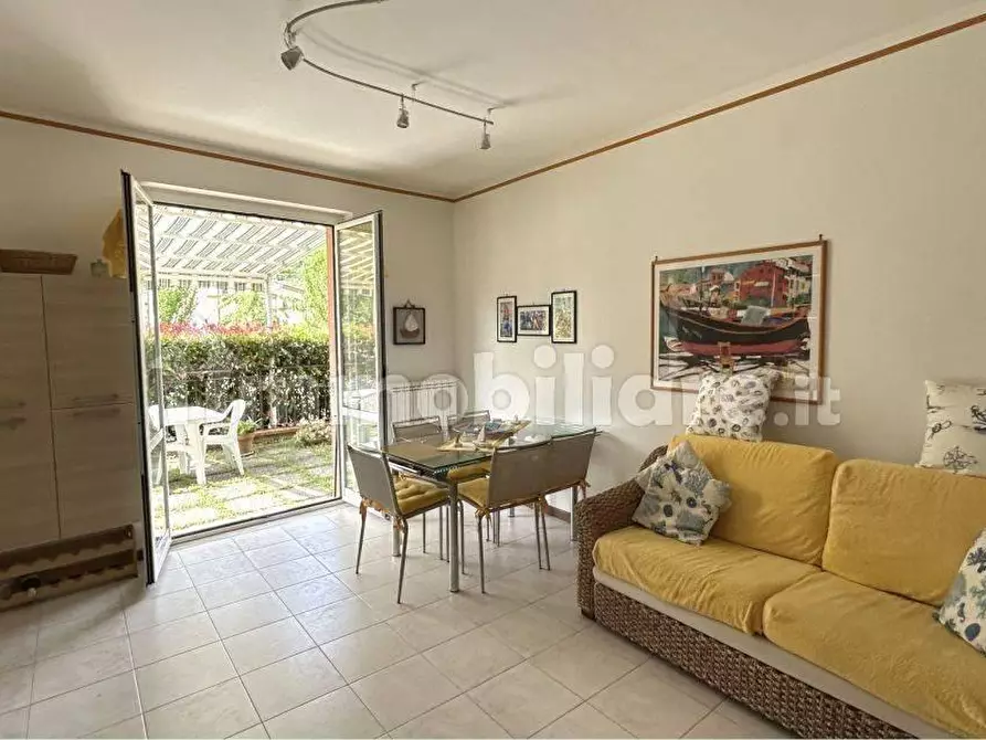 Immagine 20 di Appartamento in vendita  a Ameglia