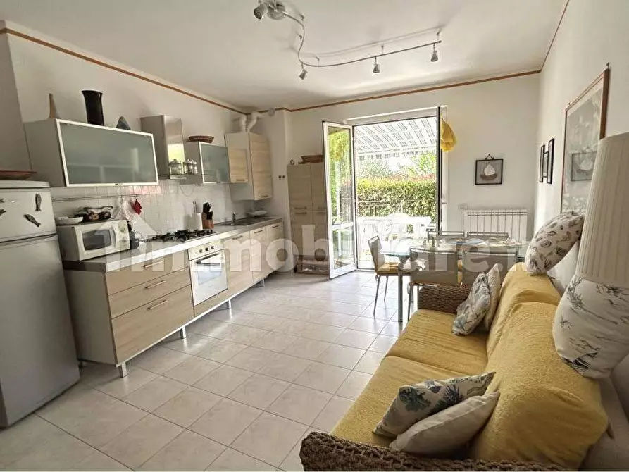 Immagine 17 di Appartamento in vendita  a Ameglia