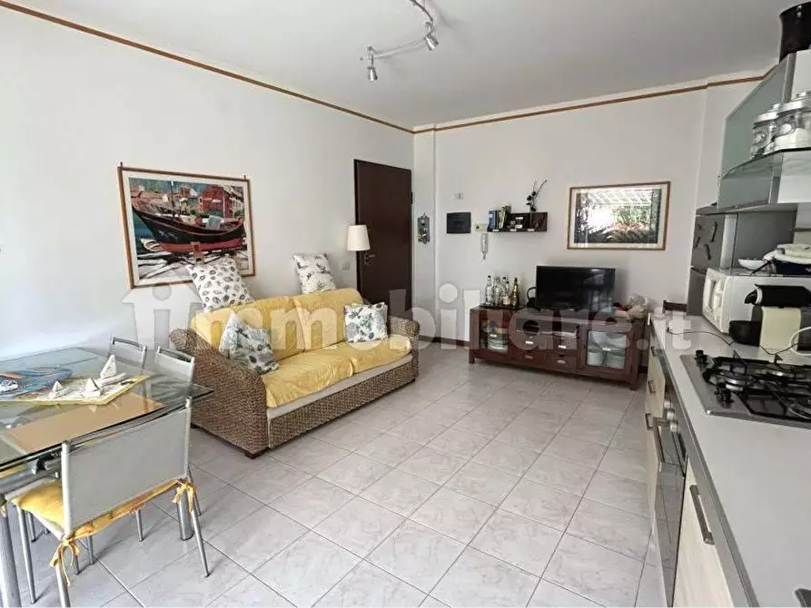 Immagine 15 di Appartamento in vendita  a Ameglia