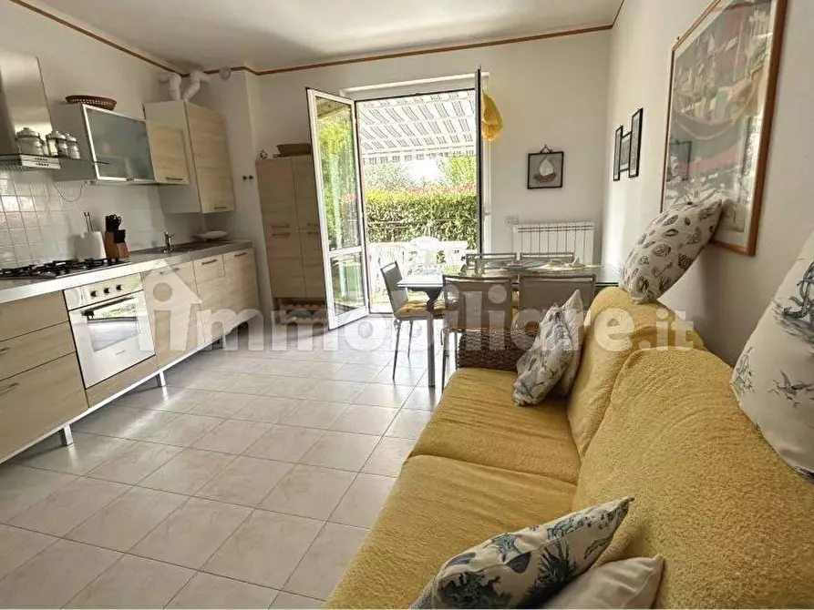 Immagine 19 di Appartamento in vendita  a Ameglia