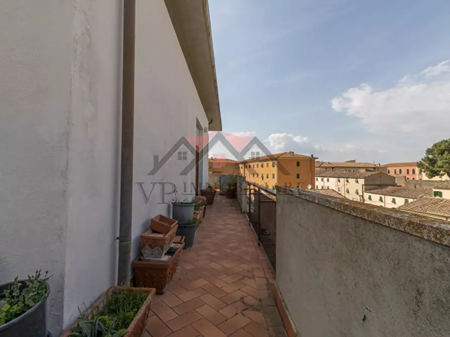 Immagine 17 di Mansarda in vendita  a Pomarance