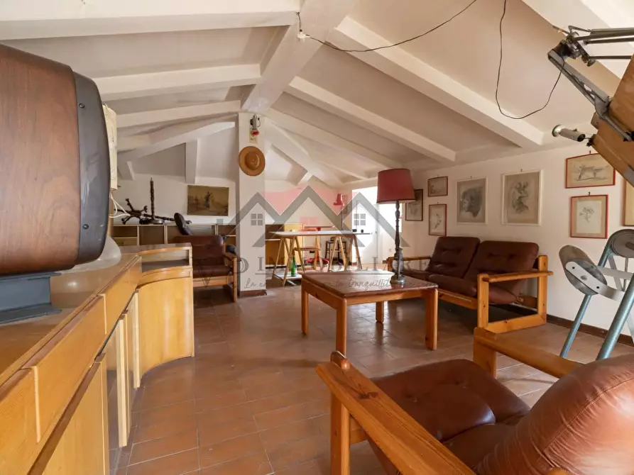 Immagine 13 di Mansarda in vendita  a Pomarance