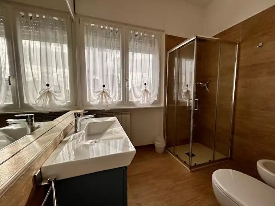 Immagine 14 di Villa in affitto  a Forte Dei Marmi