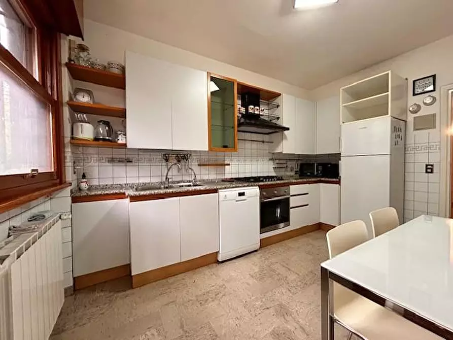 Immagine 7 di Villa in affitto  a Forte Dei Marmi