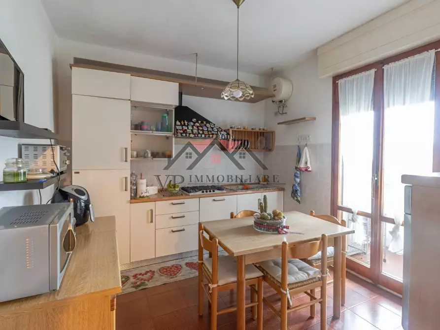 Immagine 3 di Appartamento in vendita  a Pomarance